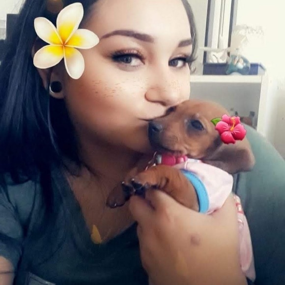 Meet your Posher, Melanie - Picture 1 of 1